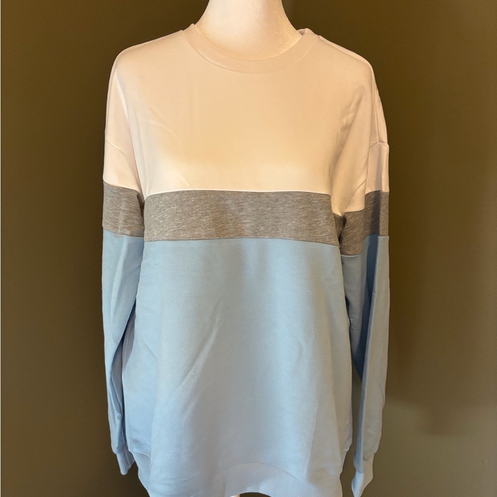 NWT Colorblock Sweatshirt - Blue, Gray, and White Large